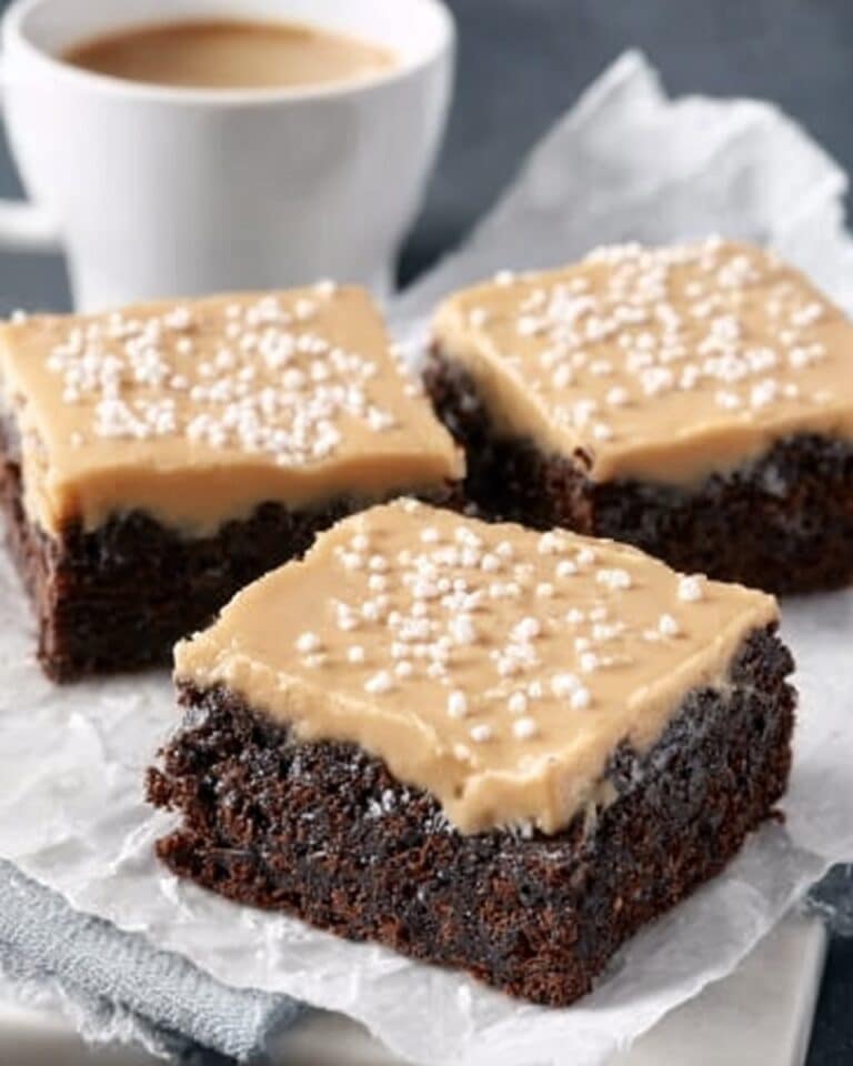 Salted Caramel Chocolate Sugar Cookie Bars Recipe